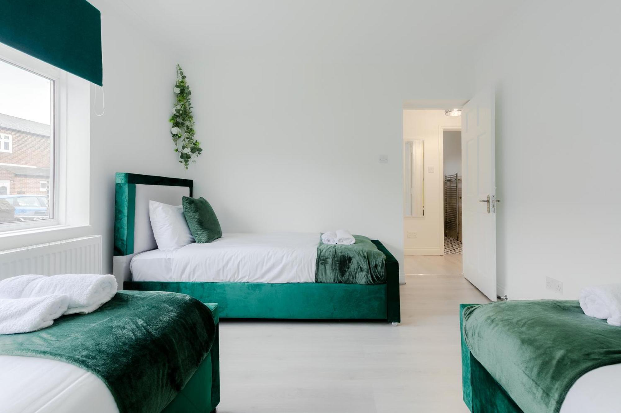 5Br House, Free Parking Offa12, Contractor, Big Families, Relocation Villa Redbridge Exterior foto